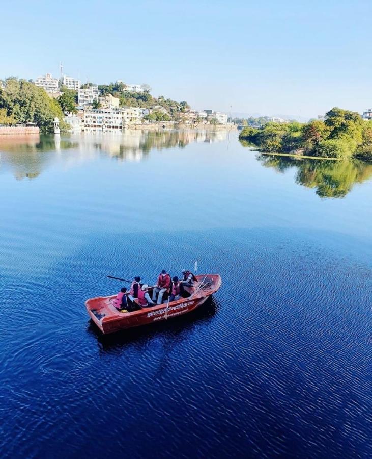 Antariksh Hotell Udaipur Exteriör bild
