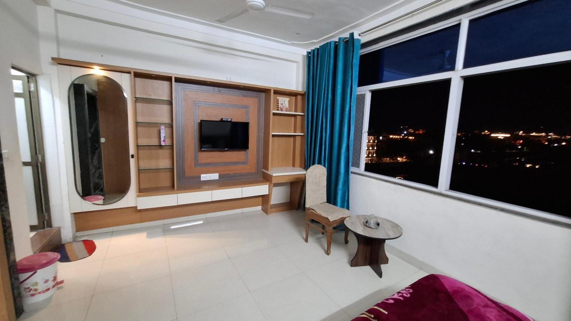 Antariksh Hotell Udaipur Exteriör bild